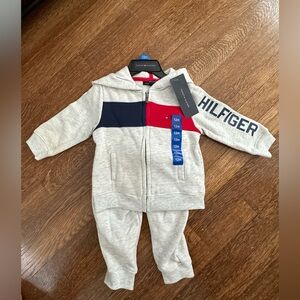BNWT Tommy Hilfiger Sweatsuit Size 12 months